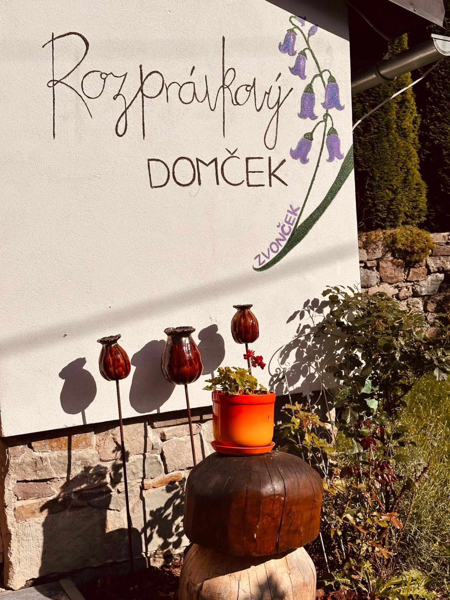 Rozpravkovy Domcek Zvoncek Villa โดโนวาลี ภายนอก รูปภาพ